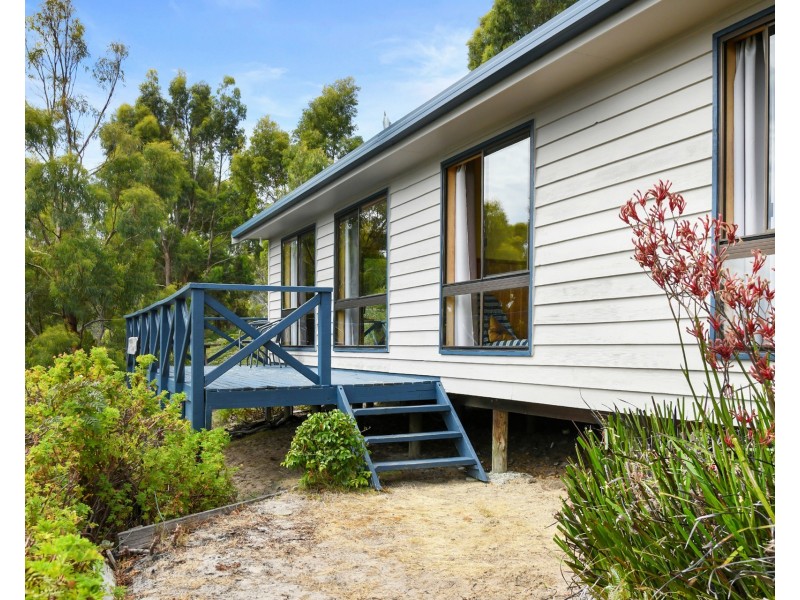 78 Lagoon Road, White Beach TAS 7184