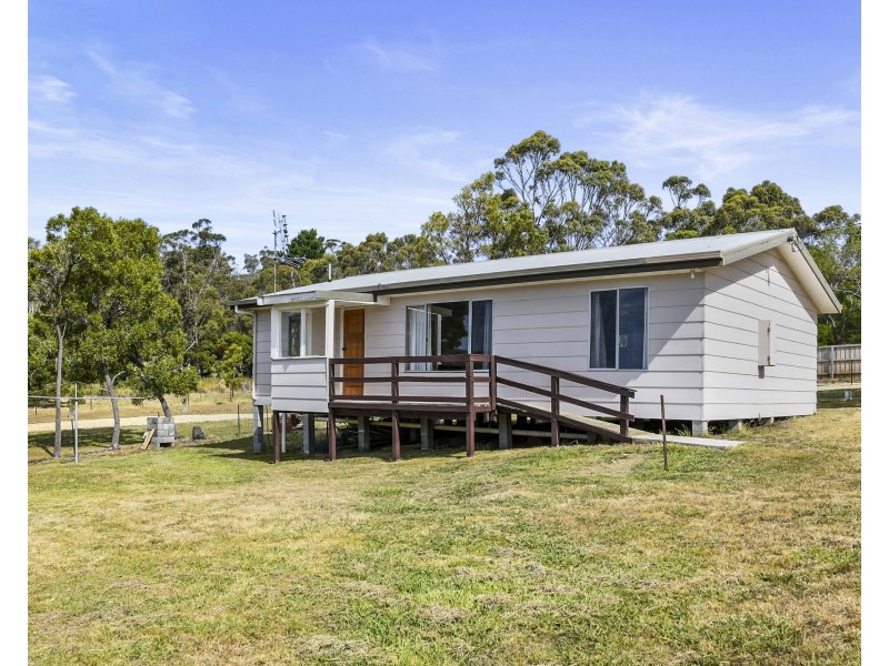 11 Noyes Road, White Beach TAS 7184