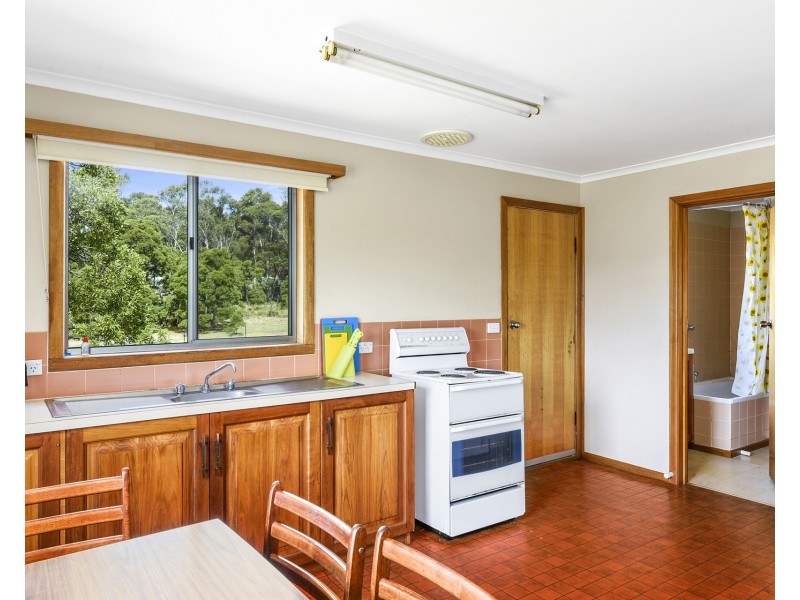 11 Noyes Road, White Beach TAS 7184