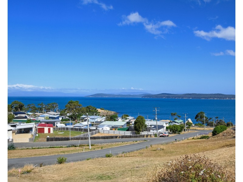 22 Norfolk Crescent, Primrose Sands TAS 7173