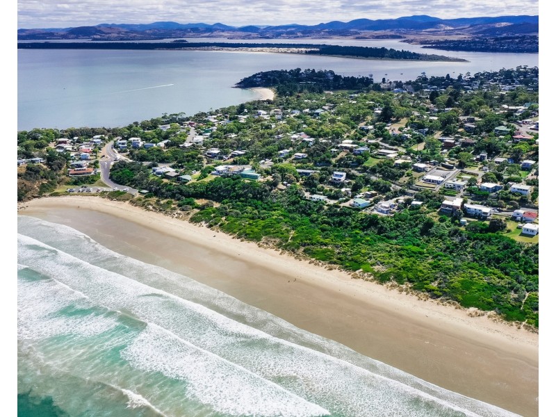 26 Ulvergerne Street, Dodges Ferry TAS 7173