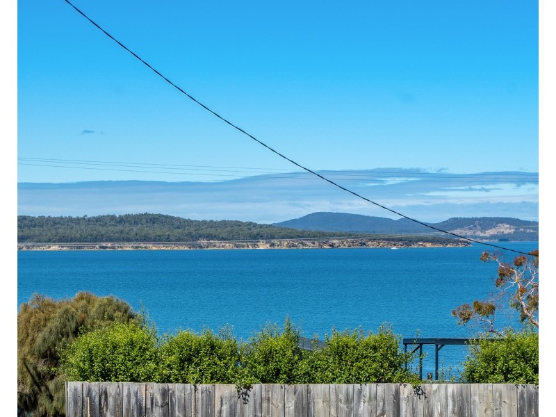 2 Norfolk Crescent, Primrose Sands TAS 7173