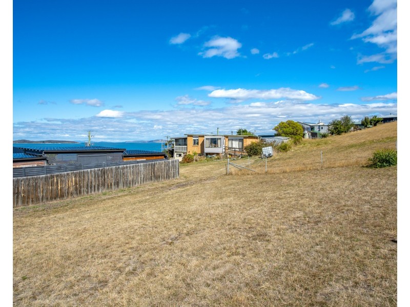 2 Norfolk Crescent, Primrose Sands TAS 7173