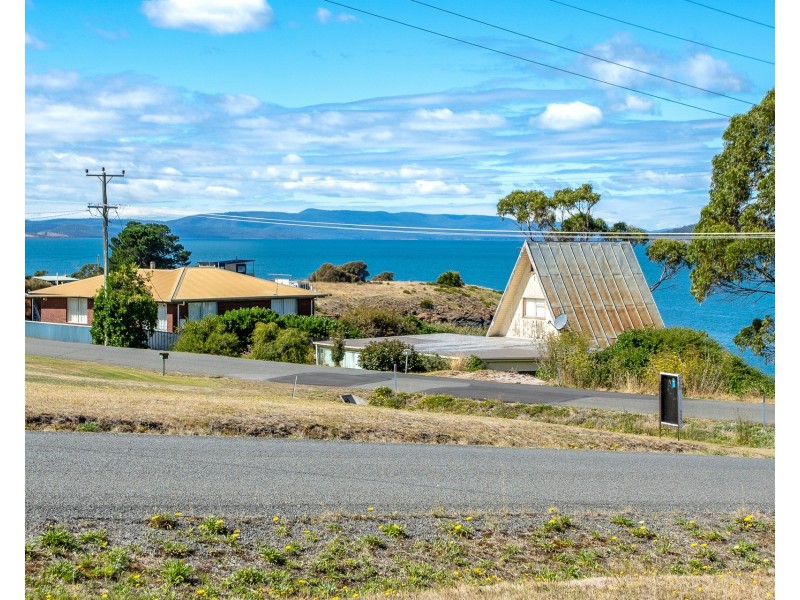 2 Norfolk Crescent, Primrose Sands TAS 7173