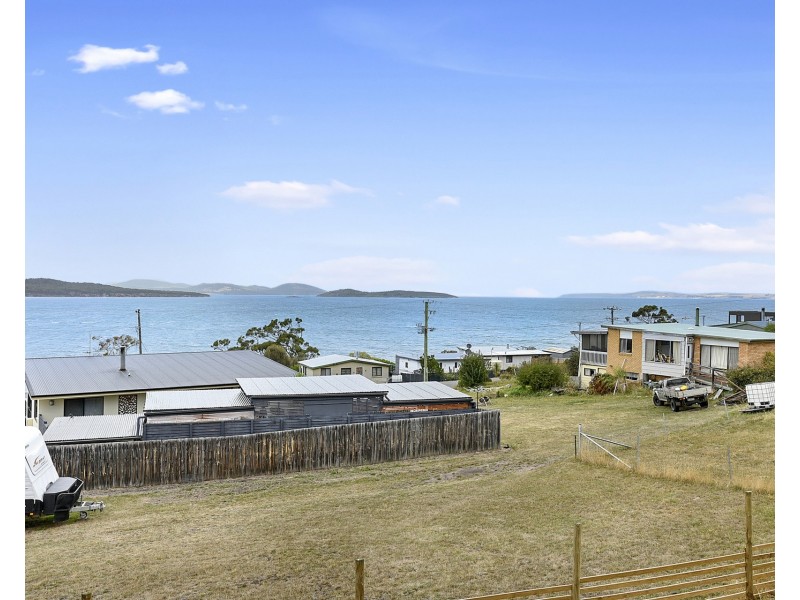 4 Norfolk Crescent, Primrose Sands TAS 7173