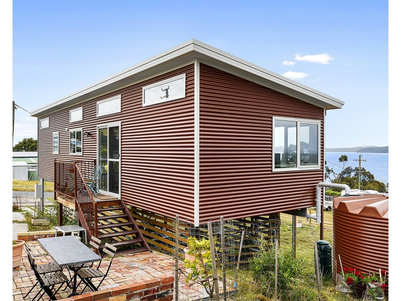 4 Norfolk Crescent, Primrose Sands TAS 7173