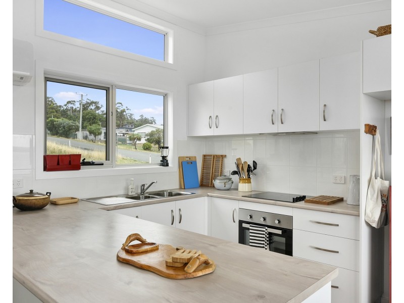 4 Norfolk Crescent, Primrose Sands TAS 7173