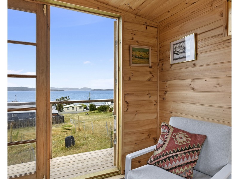 4 Norfolk Crescent, Primrose Sands TAS 7173