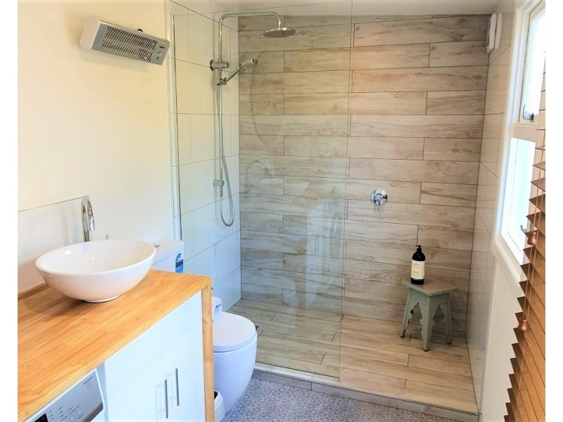 10 Seventh Avenue, Dodges Ferry TAS 7173