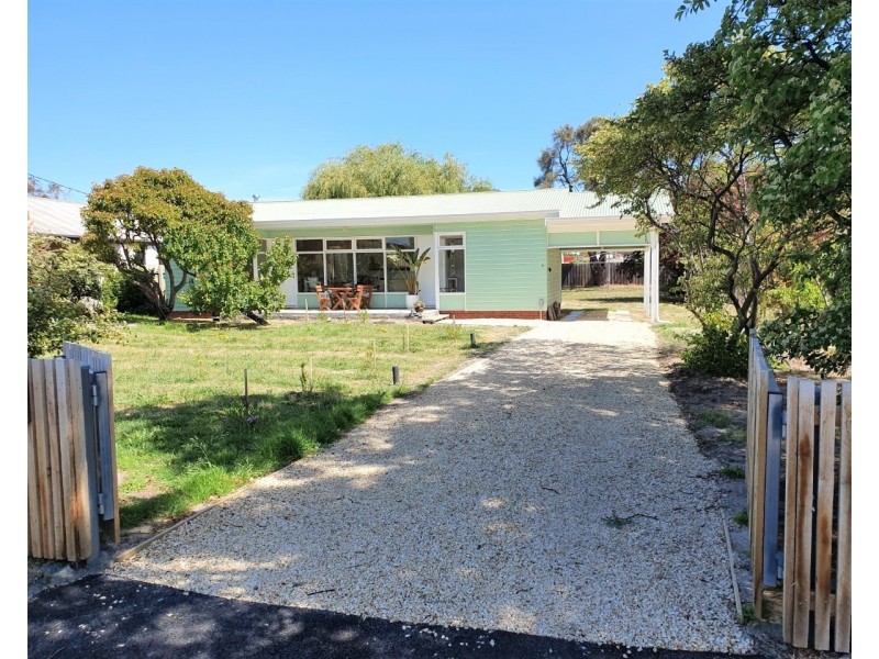 10 Seventh Avenue, Dodges Ferry TAS 7173
