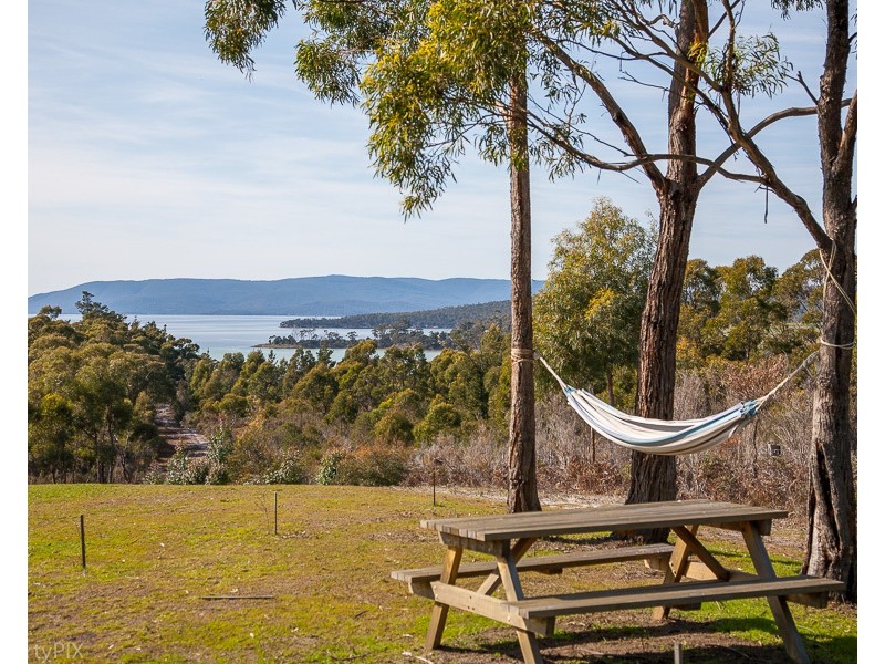 75 Gwandalan Road, Saltwater River TAS 7186