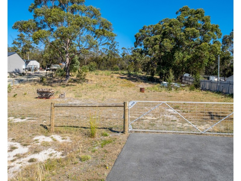 22 Lily Street, White Beach TAS 7184