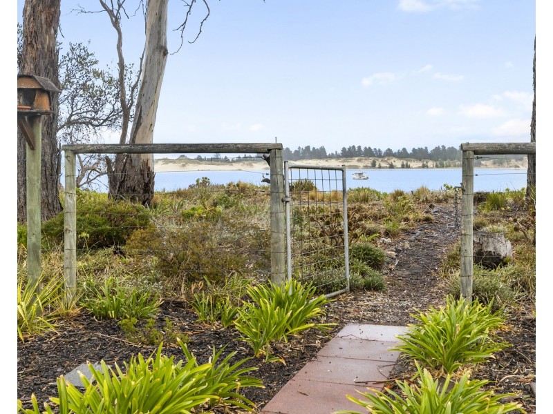 239 Lewisham Scenic Drive, Lewisham TAS 7173