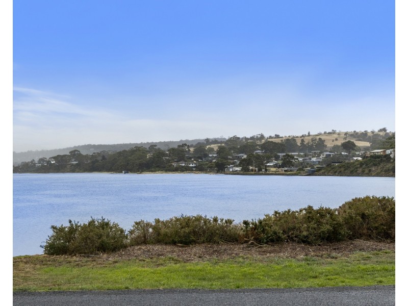 36 Jetty Road, Dodges Ferry TAS 7173