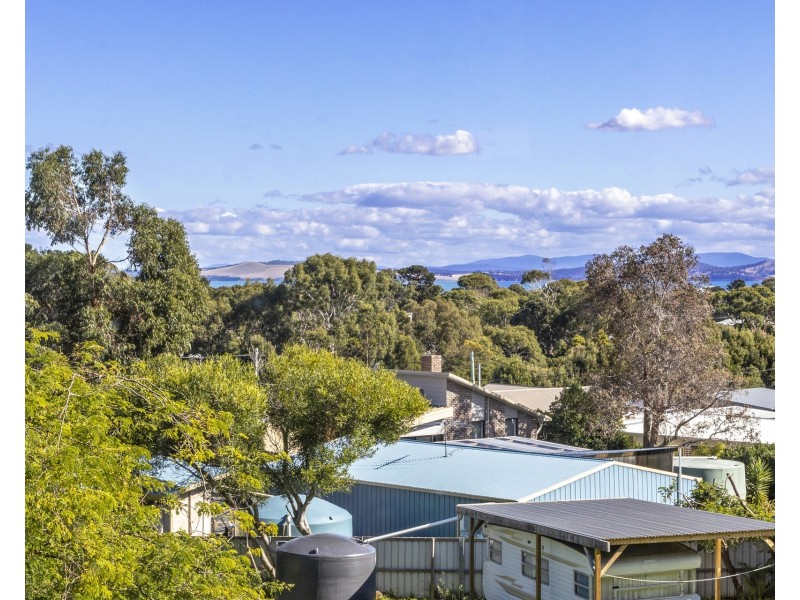 3 Leenaa Street, Carlton TAS 7173