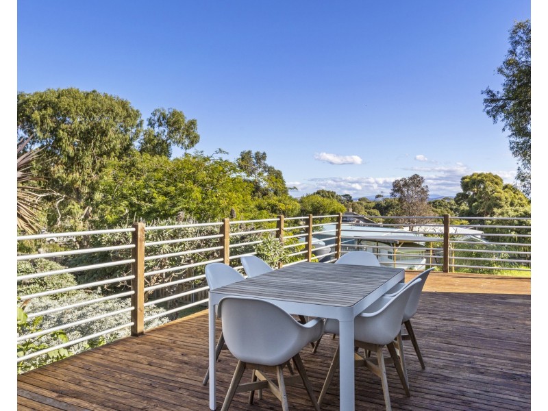 3 Leenaa Street, Carlton TAS 7173