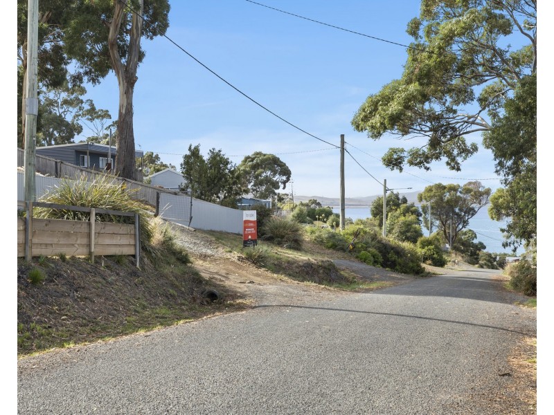 13 Broom Street, Primrose Sands TAS 7173