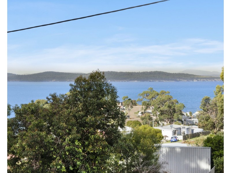 13 Broom Street, Primrose Sands TAS 7173