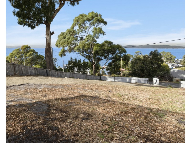 13 Broom Street, Primrose Sands TAS 7173