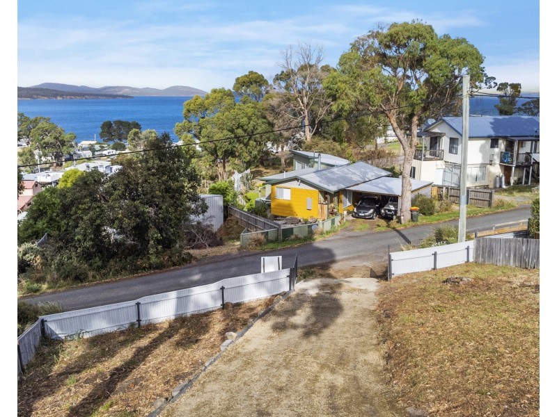13 Broom Street, Primrose Sands TAS 7173