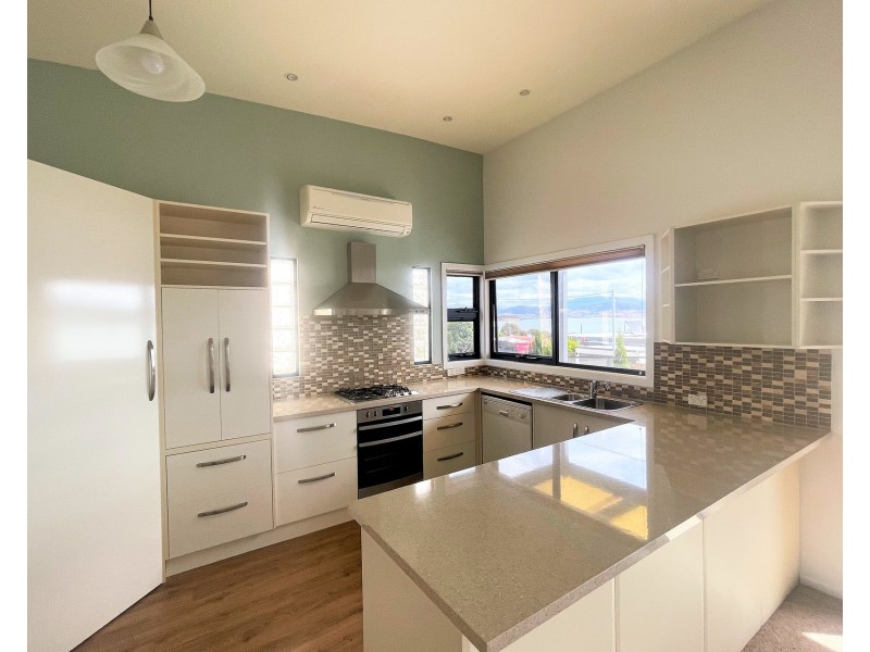 33 Mckinly Street, Midway Point TAS 7171