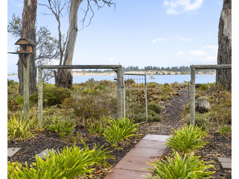 239 Lewisham Scenic Drive, Lewisham TAS 7173