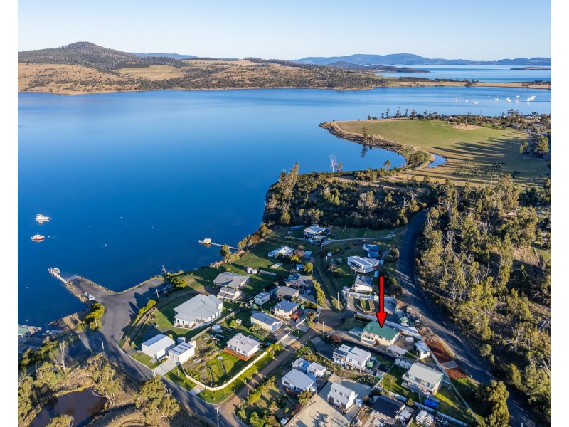 6 Longs Road, Boomer Bay TAS 7177