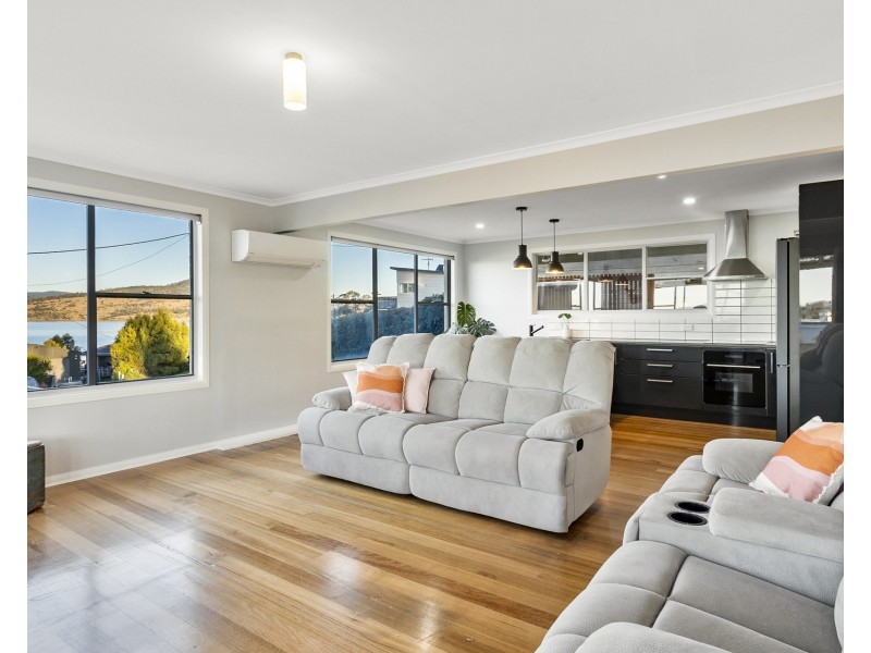 6 Longs Road, Boomer Bay TAS 7177