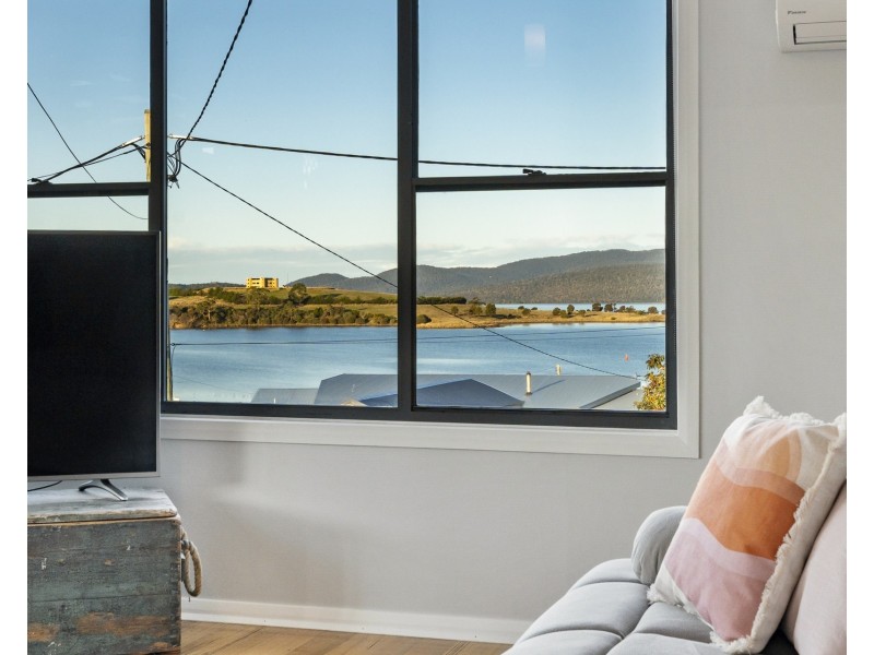 6 Longs Road, Boomer Bay TAS 7177