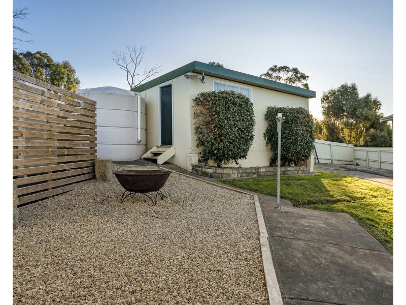 6 Longs Road, Boomer Bay TAS 7177