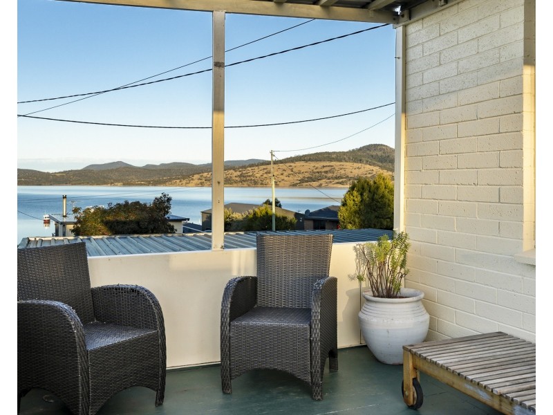 6 Longs Road, Boomer Bay TAS 7177
