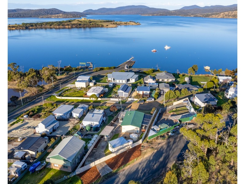 6 Longs Road, Boomer Bay TAS 7177