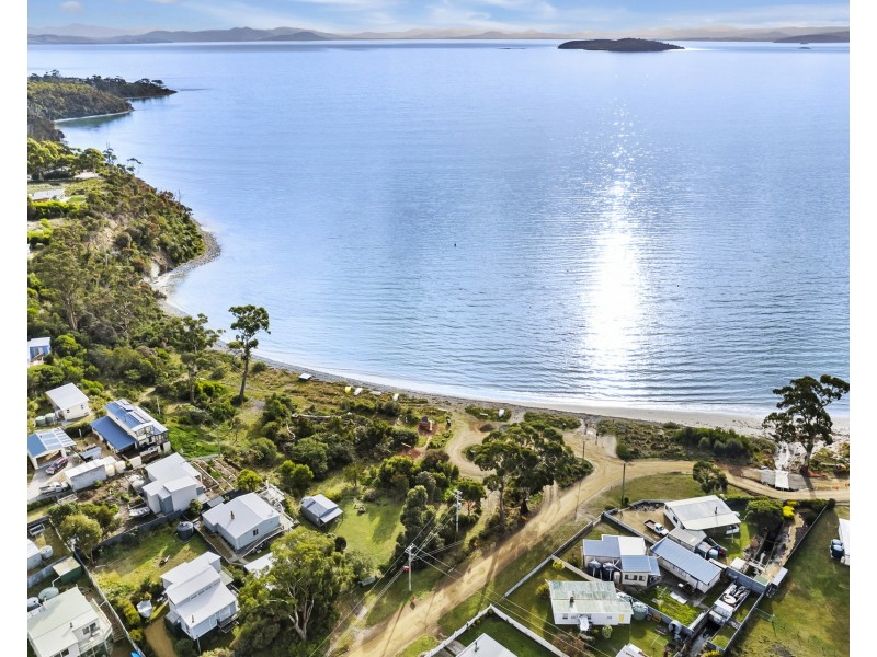 17 Sloping Main Drive, Sloping Main TAS 7186