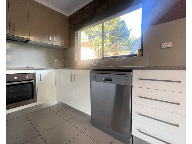 1/40 St Helens Street, Lindisfarne TAS 7015