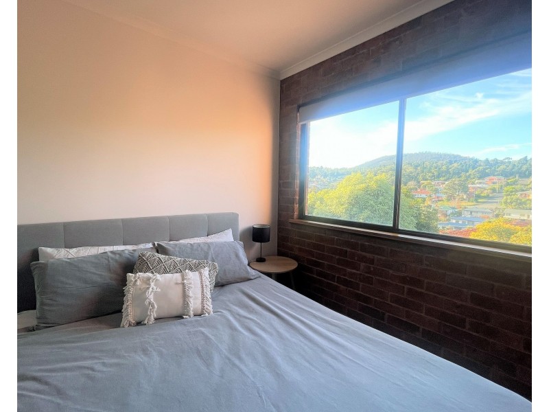 1/40 St Helens Street, Lindisfarne TAS 7015