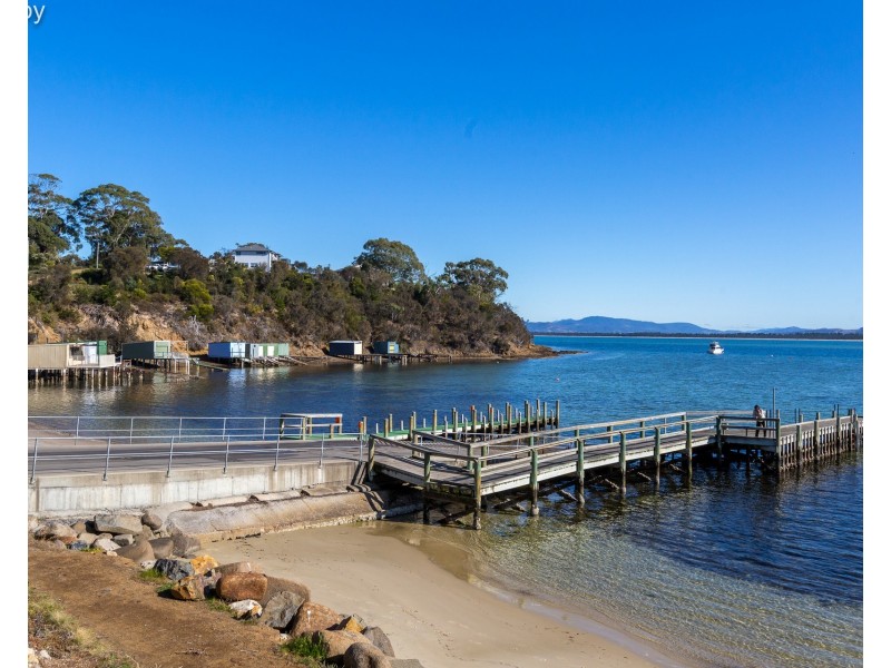 21 Carlton Beach Road, Dodges Ferry TAS 7173