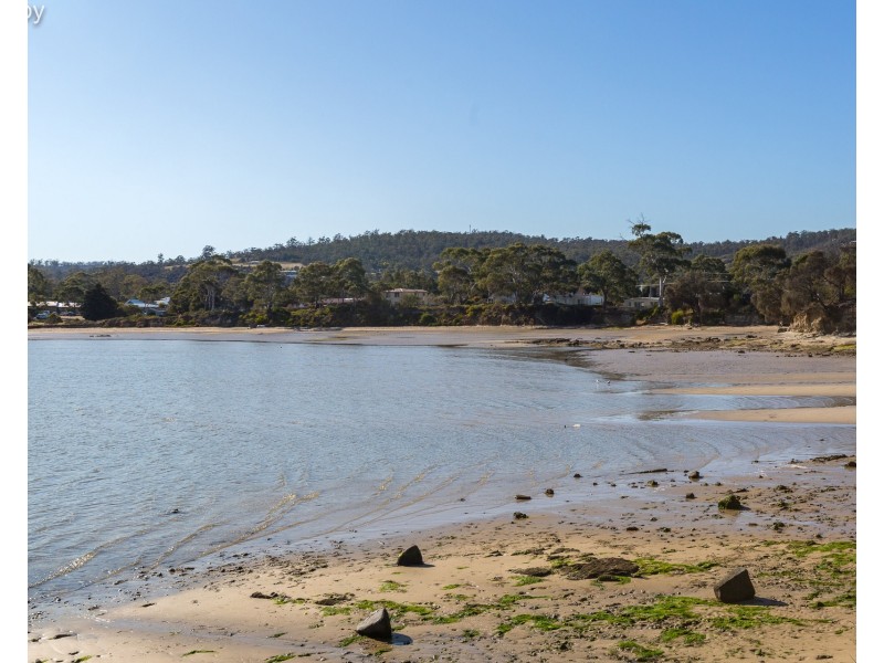 21 Carlton Beach Road, Dodges Ferry TAS 7173
