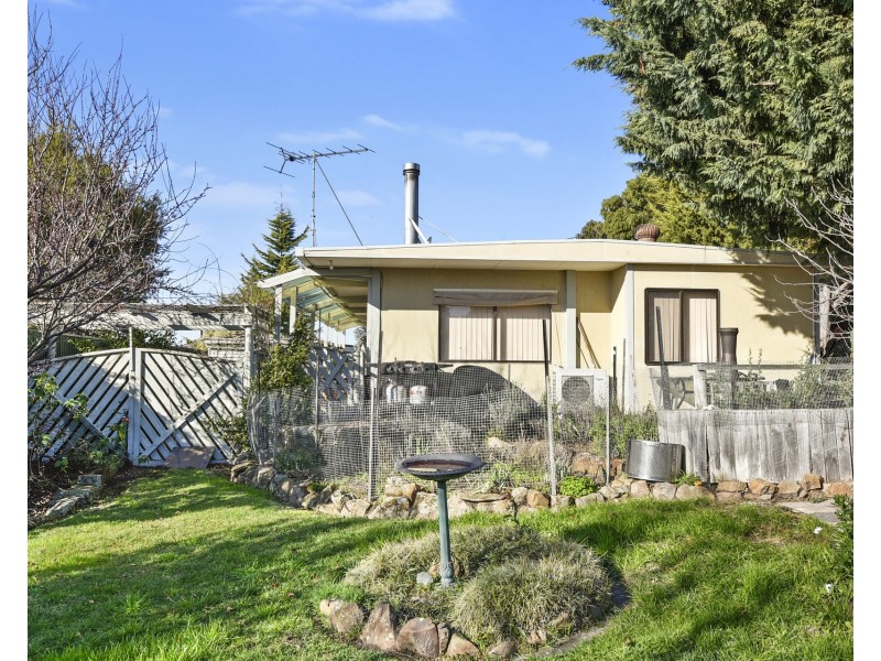 8 Midway Street, Midway Point TAS 7171