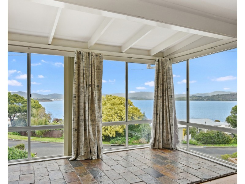 15 Brady Street, Midway Point TAS 7171