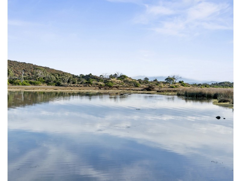 8 Erle West Street, Carlton River TAS 7173