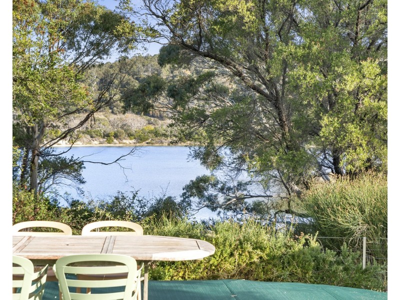 8 Erle West Street, Carlton River TAS 7173