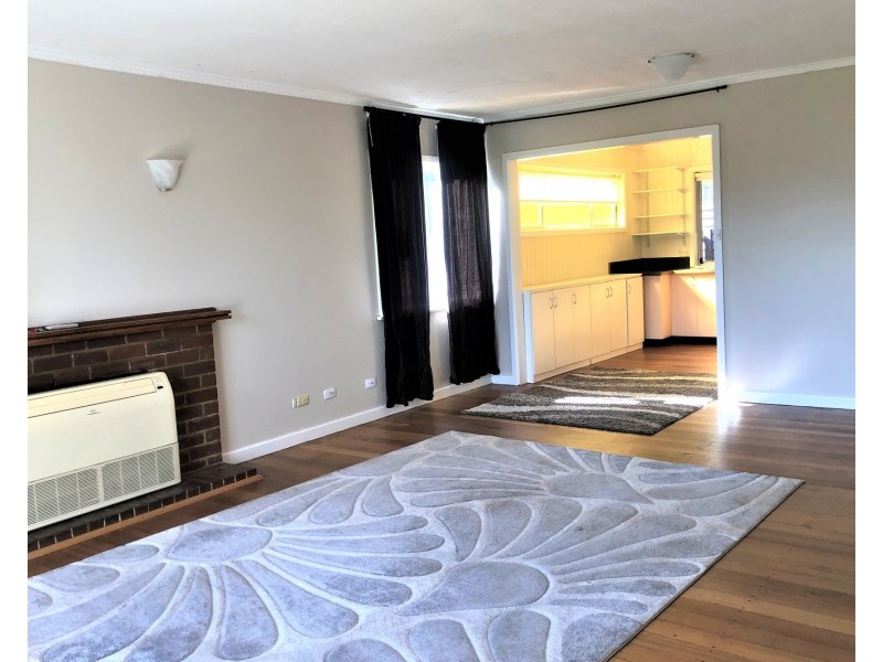 13 Raynors Road, Midway Point TAS 7171