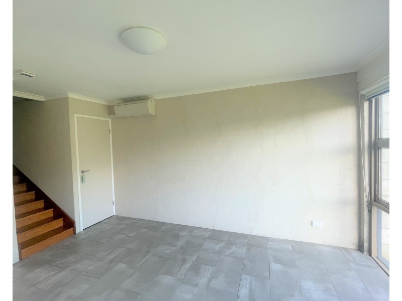 2/1 Clifford Court, Howrah TAS 7018