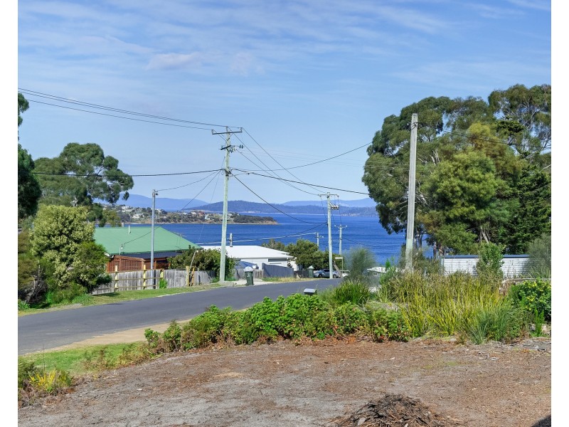 18 Falcon Street, Primrose Sands TAS 7173