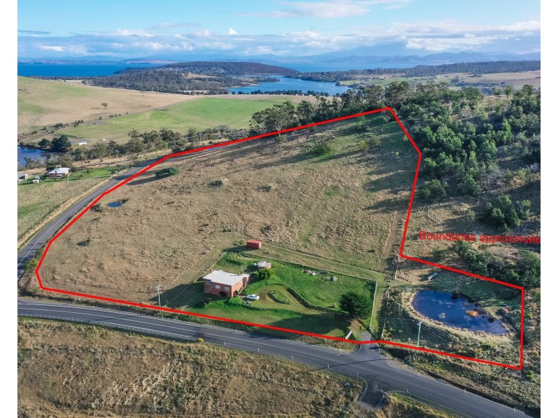 554 Sugarloaf Road, Carlton River TAS 7173