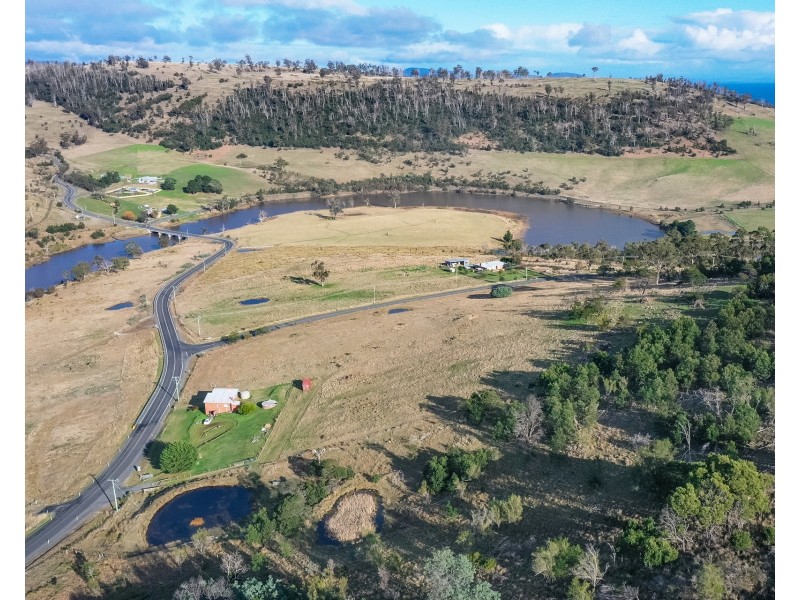554 Sugarloaf Road, Carlton River TAS 7173