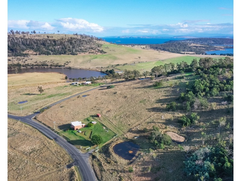 554 Sugarloaf Road, Carlton River TAS 7173