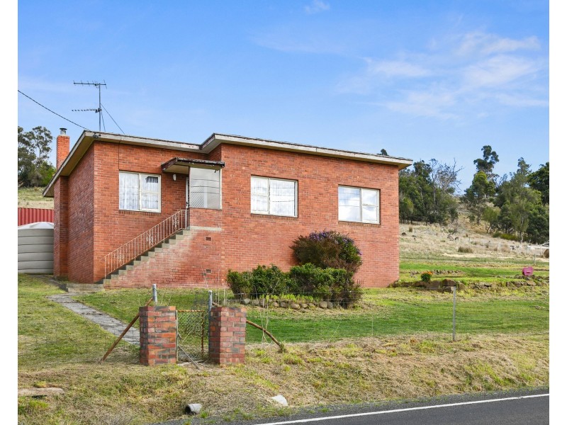 554 Sugarloaf Road, Carlton River TAS 7173