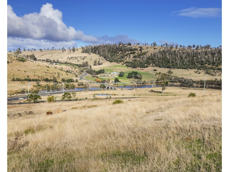 554 Sugarloaf Road, Carlton River TAS 7173