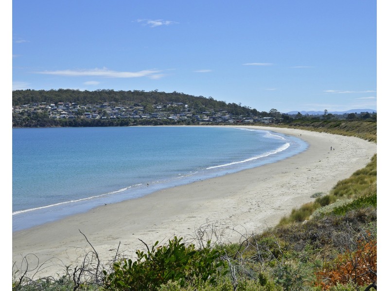 16 Veronica Street, Primrose Sands TAS 7173